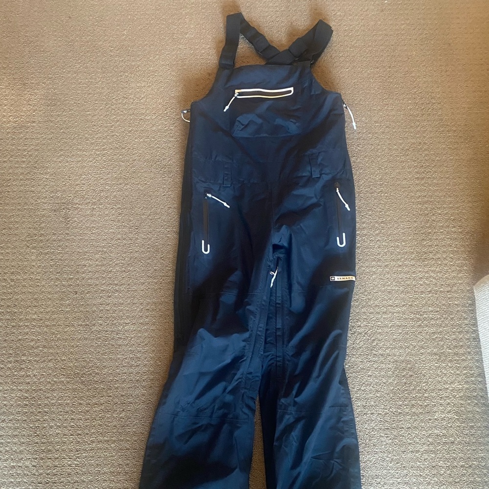 Armada Women’s bibs
